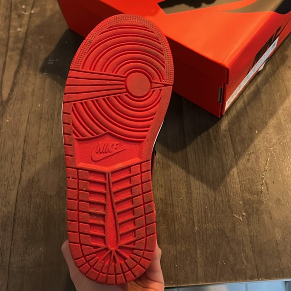 Nike Air Jordan 1 High Red Black White Womens 6.5 - Picture 2 of 5